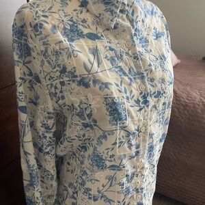 Vici Blue and Cream Floral Button-Up Blouse